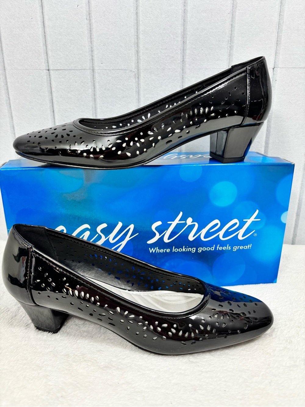 easy street Black Patent Low Block Heel Pumps size 9.5